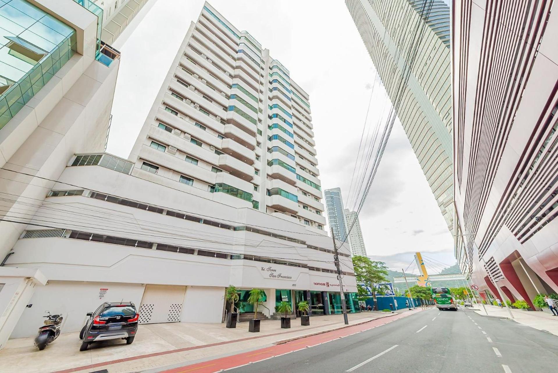 Apto Amplo 1Suite Mais 2Quartos - Quadra Mar 50M Da Praia - Somente Familiares Balneário Camboriú Exterior foto